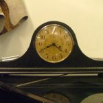 389 8206 TABLE CLOCK